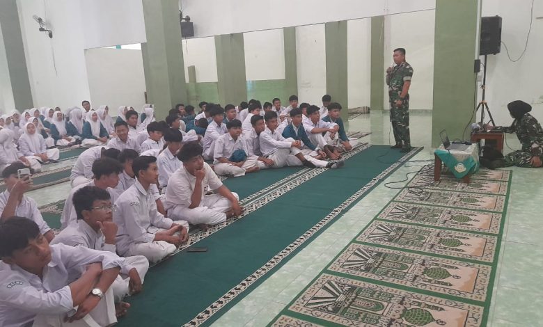 Photo of Tim TNI Berikan Wawasan Berkarier di Dunia Militer