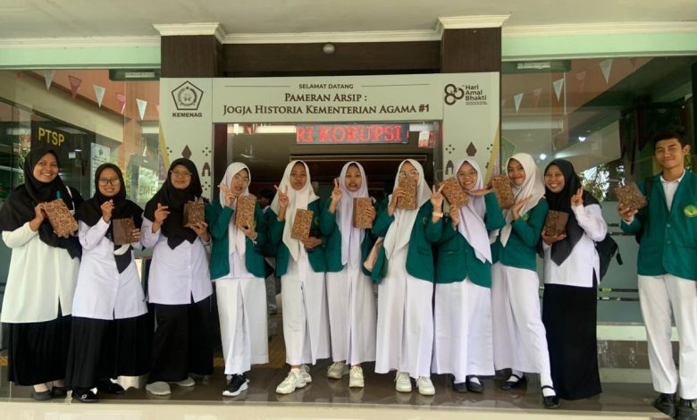 Photo of Siswa MAN 4 Sleman Kunjungi Pameran Jogja Historia Kementerian Agama