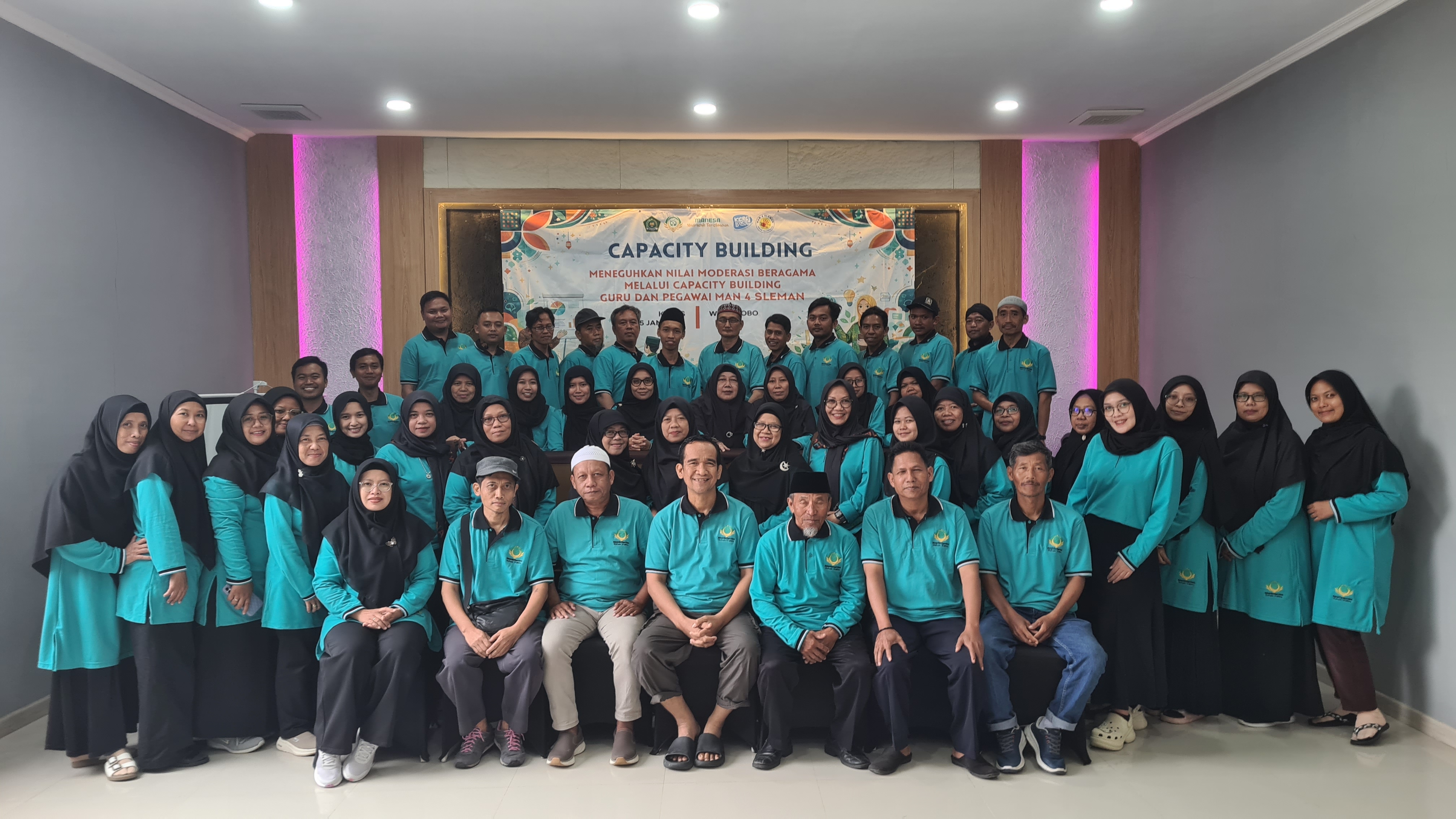 Photo of Melangkah Bersama, Guru dan Pegawai MAN 4 Sleman Perkuat Sinergi Lewat Capacity Building