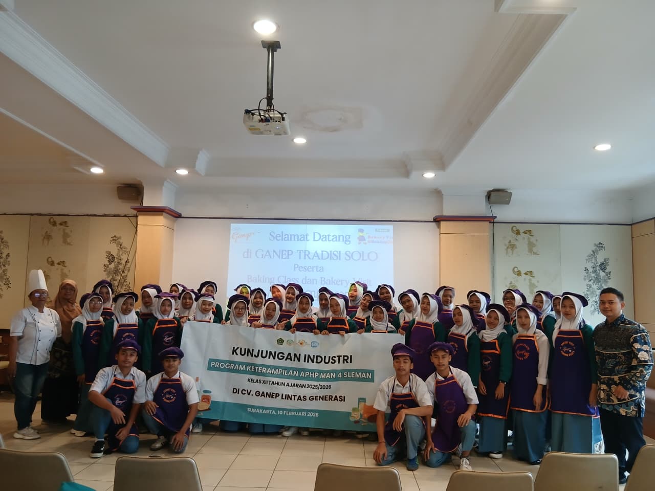 Aphp Smk Roti Perluas Wawasan Bisnis Kuliner, Siswa APHP Kunjungi Perusahaan Roti ...