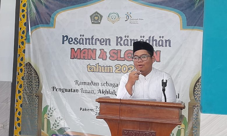 Photo of Kultum Inspiratif di MAN 4 Sleman: Menjaga Hati di Tengah Notifikasi
