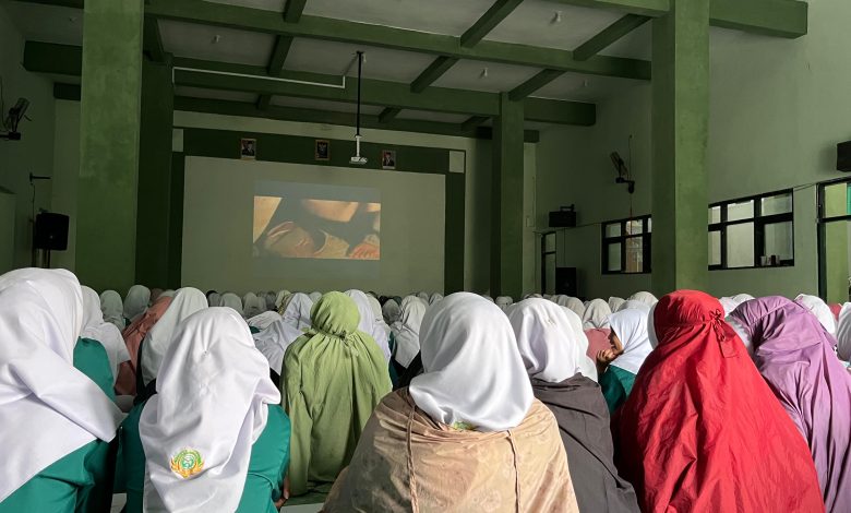 Photo of Ramadan di Madrasah: Dari Lantunan Al-Qur’an hingga Teladan Uwais Al-Qarni