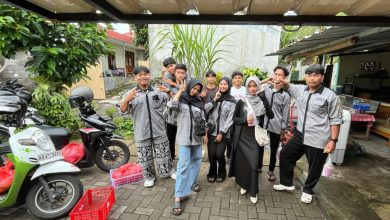 Photo of OSIS MAN 4 Sleman Tebar Takjil On The Road