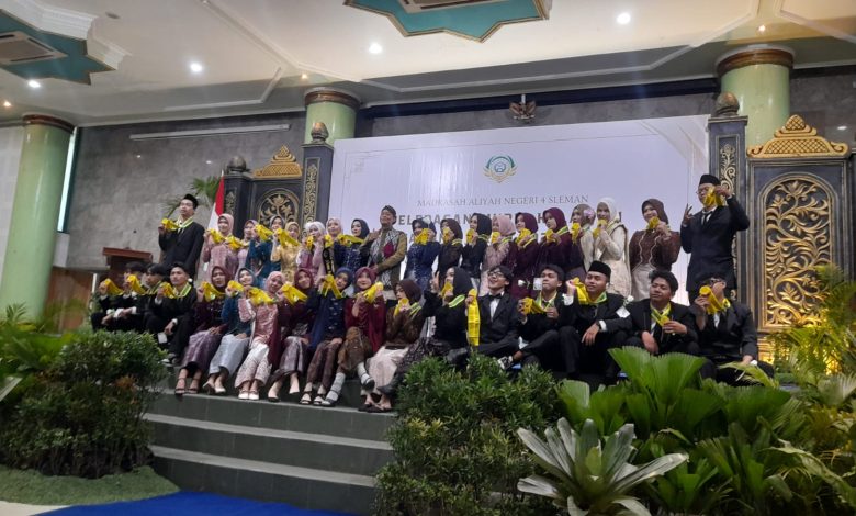 Photo of MAN 4 Sleman Luluskan 192 Siswa dengan Pesan : “Jadi Orang yang Dibutuhkan”