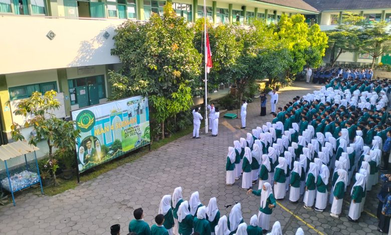 Photo of MAN 4 Sleman Gelar Upacara Hari Lahir Pancasila, Perkuat Semangat Kebangsaan dan Kebersamaan
