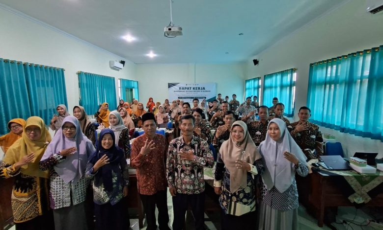 Photo of Menguatkan Sinergi, Menata Program: MAN 4 Sleman Buka Rangkaian Rapat Kerja Tahun 2026