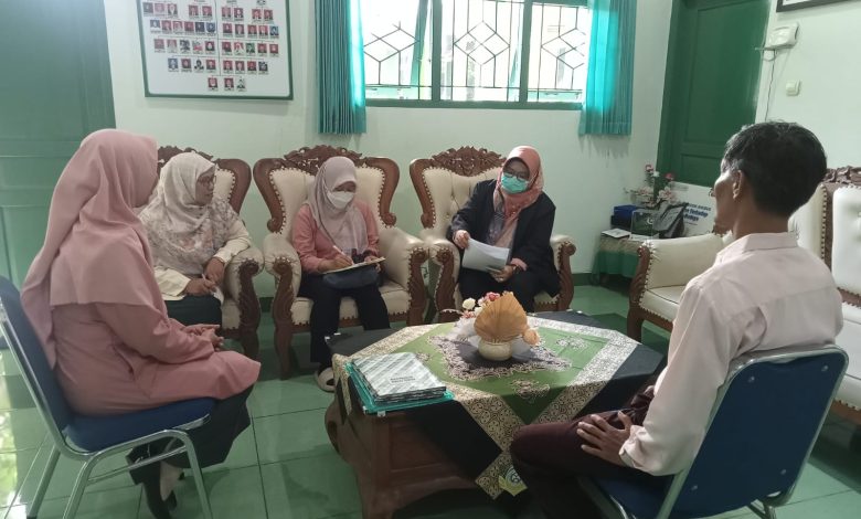 Photo of MAN 4 Sleman Terima Kunjungan Monitoring Kesehatan Lingkungan dari Puskesmas Pakem