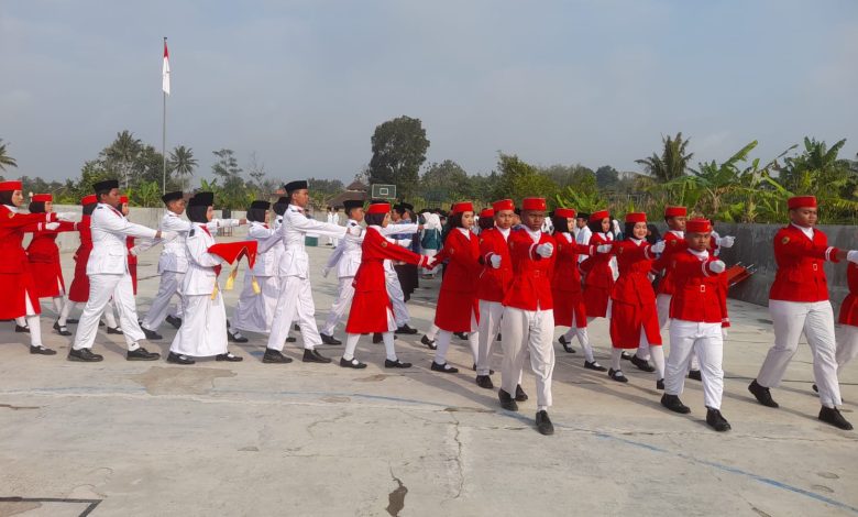 Photo of Semangat Paskibra MAN 4 Sleman: Bangun Sebelum Subuh Demi Kehormatan Bendera Merah Putih