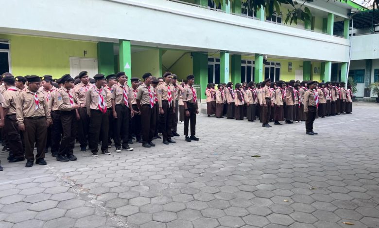 Photo of Pelantikan dan Sertijab Dewan Ambalan, Regenerasi Kepemimpinan Pramuka di MAN 4 Sleman