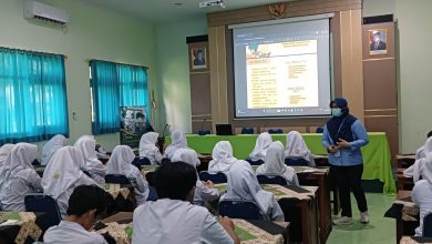 Photo of Gandeng Puskesmas Pakem, MAN 4 Sleman Bekali Siswa Keterampilan Pertolongan Pertama pada Luka Psikologis
