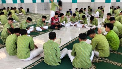 Photo of Sambut Hari Santri, MAN 4 Sleman Gelar Muqoddaman Al-Qur’an, Doakan Kemenag Raih WBK dan WBBM